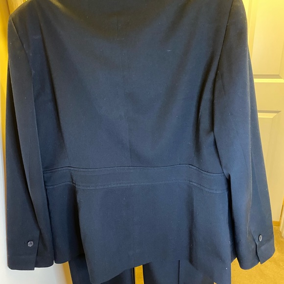 Dark Blue 2 piece Anne Klein Suit (read description for actual size) - Picture 2 of 8